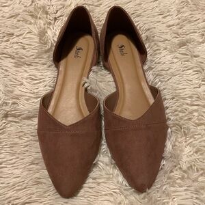New no box - Womans size 9 light brown suede flats